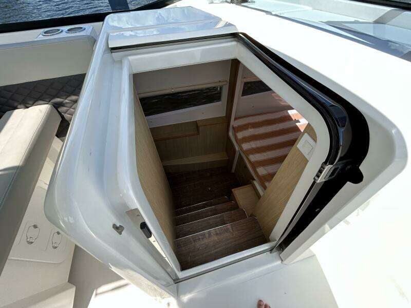 2020 Aquila 36 Sport