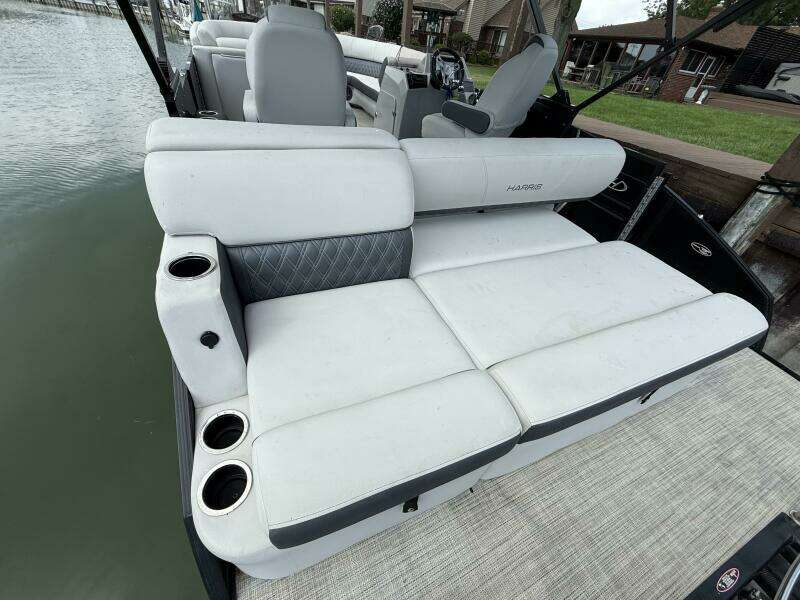 2022 Harris Sunliner 230