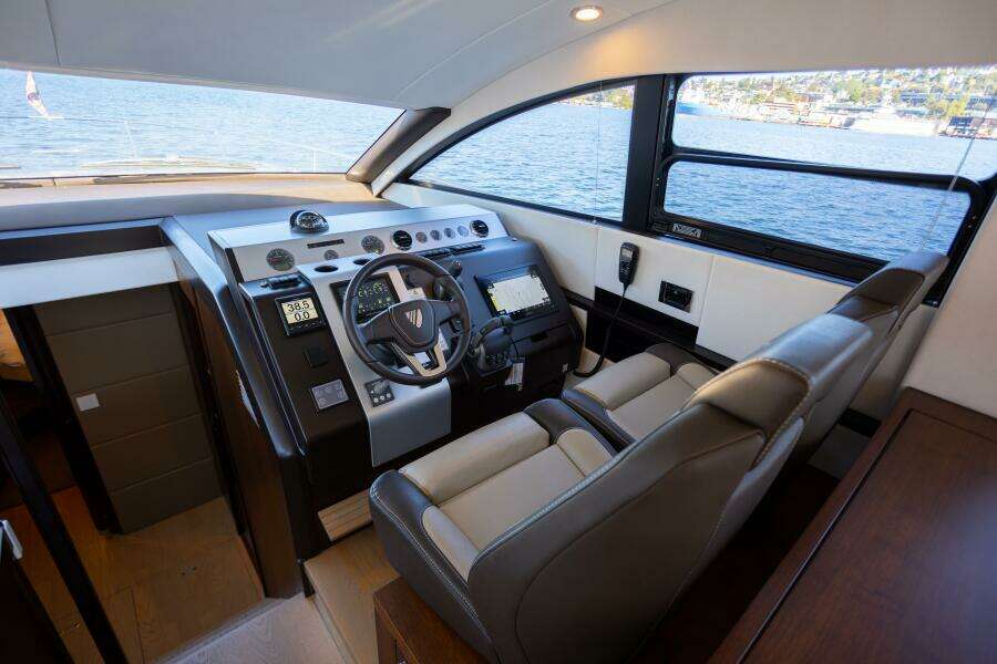 2025 Fairline Squadron 50