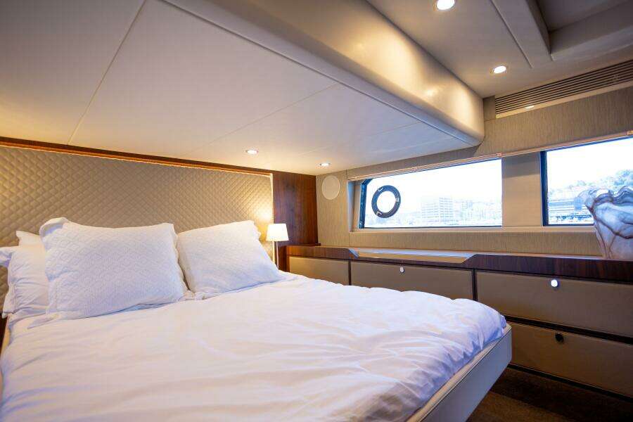 2025 Fairline Squadron 50