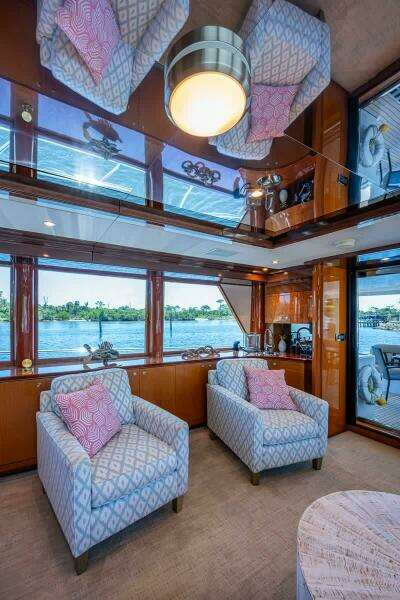 Ocean Alexander 78 Somewhere In Time- Salon