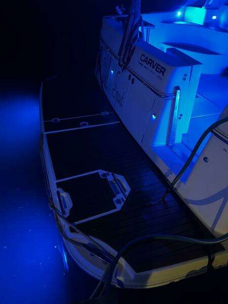 2003 Carver 360 Sport Sedan