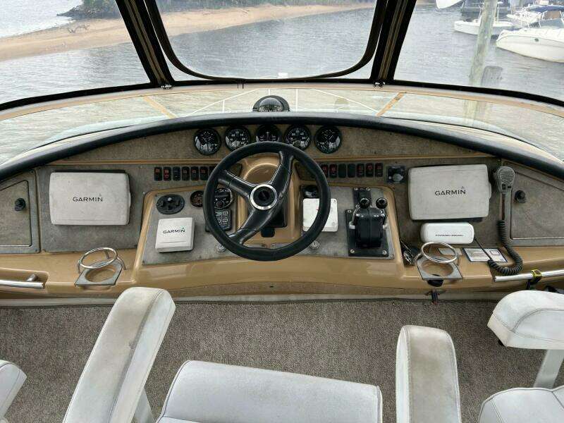 2003 Carver 360 Sport Sedan