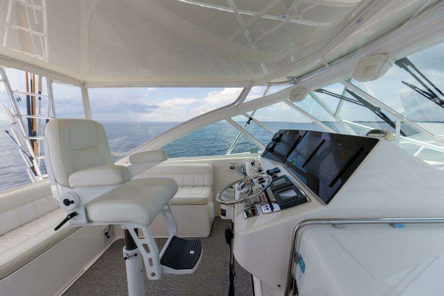 2007 40 Cabo Express Big Blue Bridge (3)