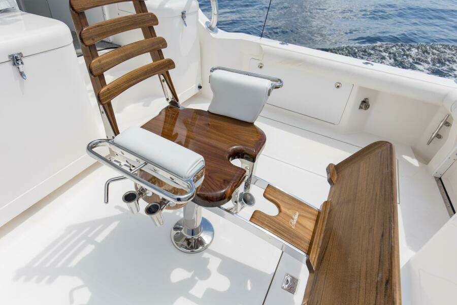 2007 40 Cabo Express Big Blue Deck (7)