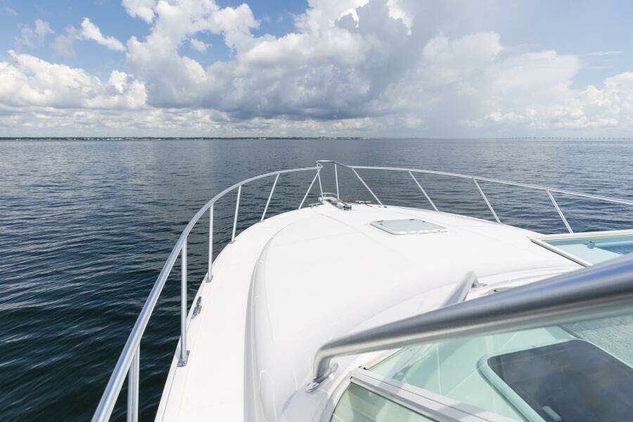 2007 40 Cabo Express Big Blue Bow (1)