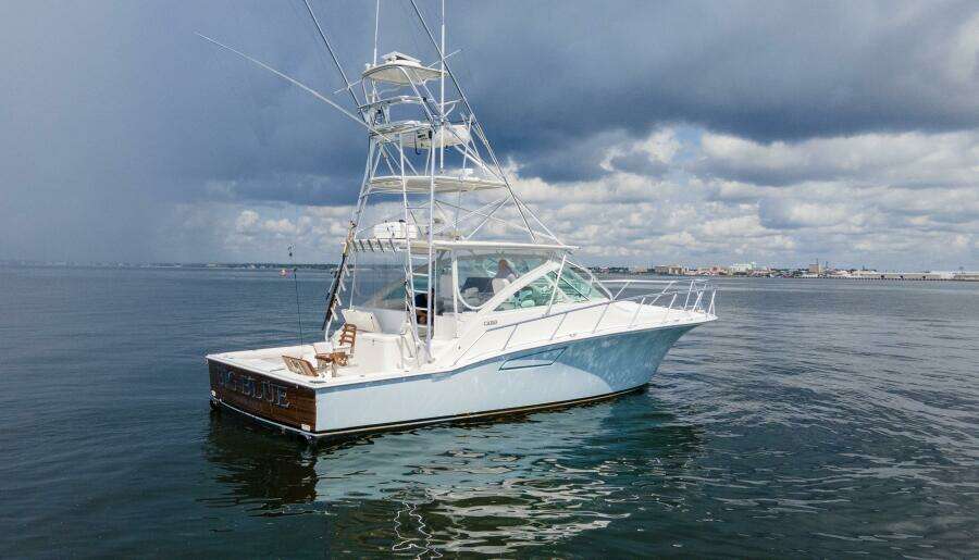 2007 40 Cabo Express Big Blue Exterior (4)