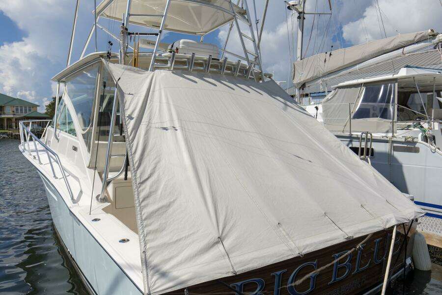 2007 40 Cabo Express Big Blue Deck Cover