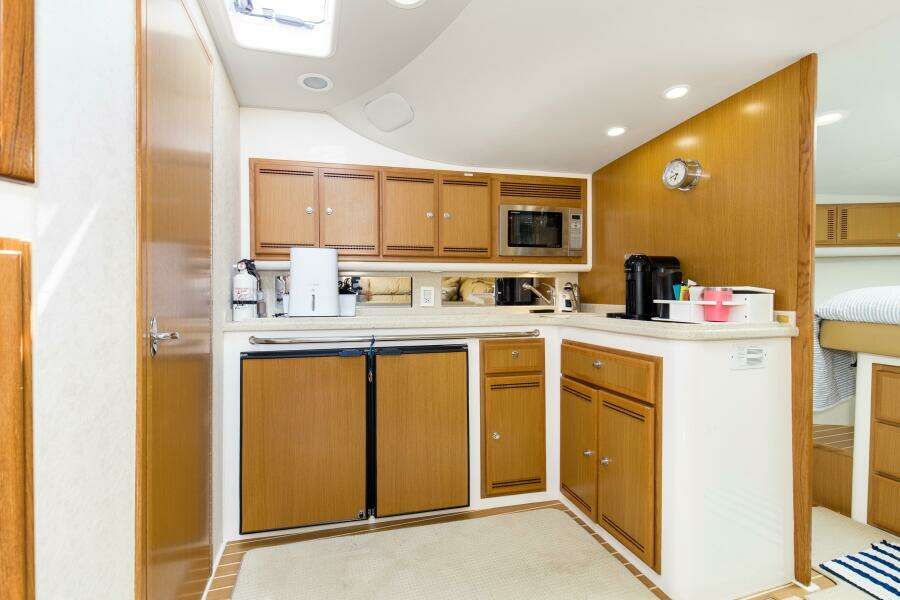 2007 40 Cabo Express Big Blue Cabin (1)