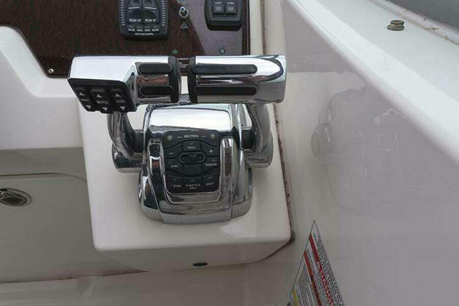 2010 Sea Ray 310 Sundancer