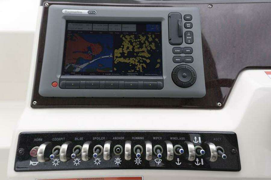 2010 Sea Ray 310 Sundancer