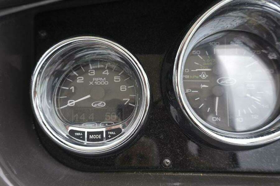 2010 Sea Ray 310 Sundancer