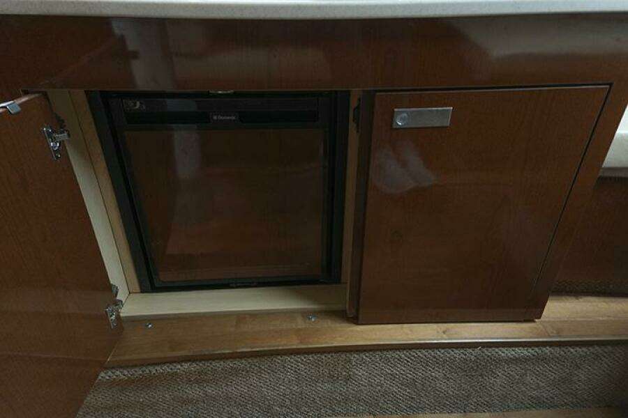 2010 Sea Ray 310 Sundancer