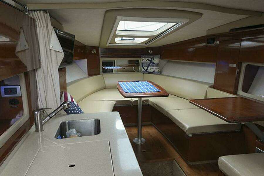 2010 Sea Ray 310 Sundancer