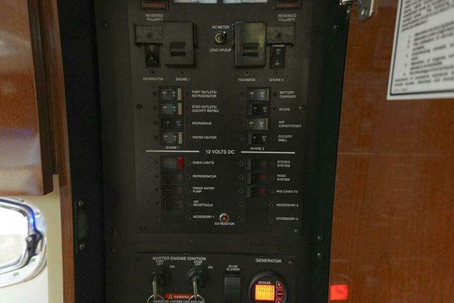 2010 Sea Ray 310 Sundancer