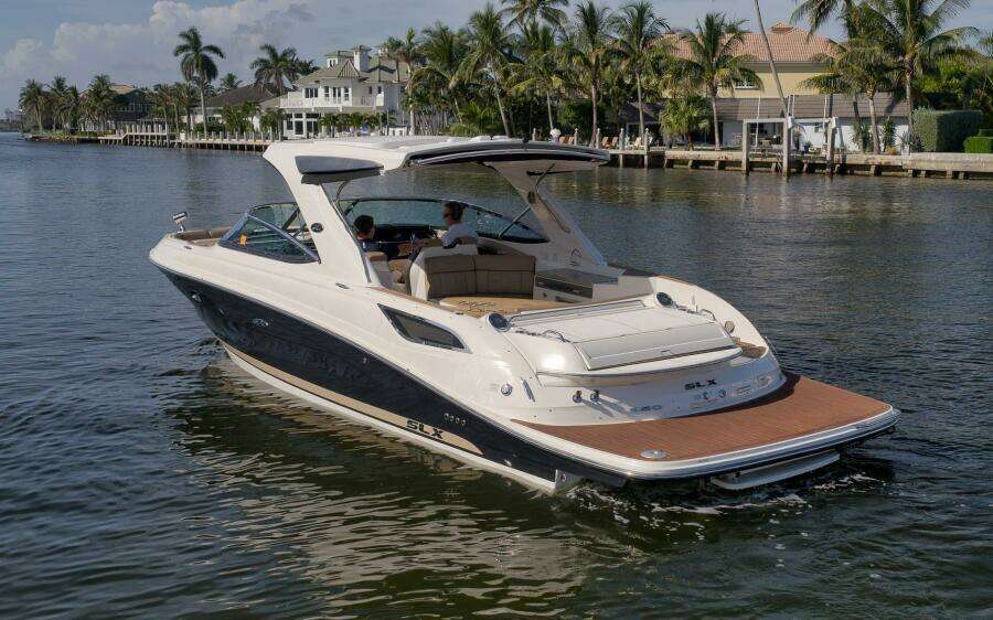 2016 Sea Ray 350 SLX