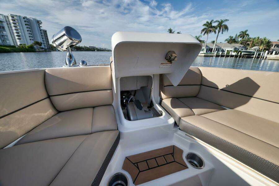 2016 Sea Ray 350 SLX