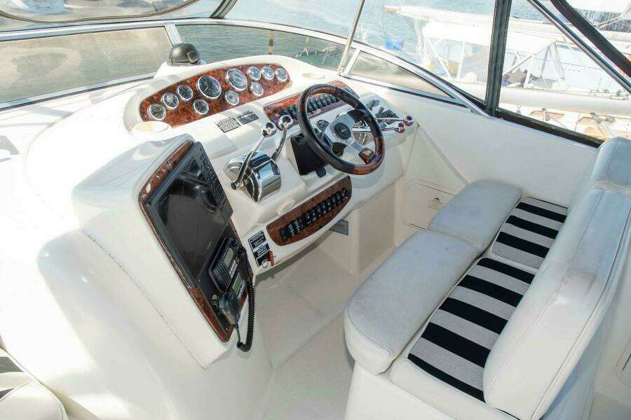 2006 Meridian 411 Sedan