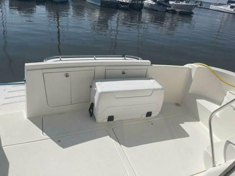 2006 Meridian 411 Sedan