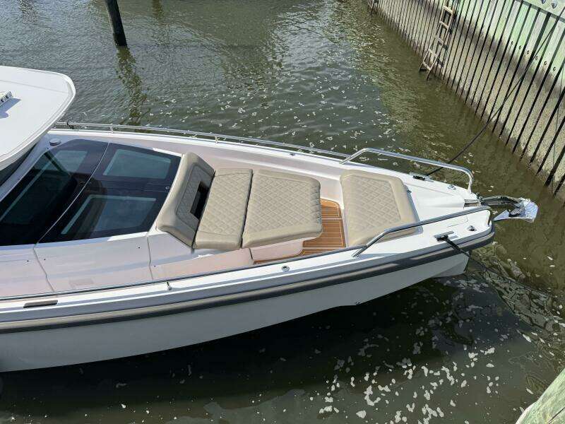 2022 Axopar 37 XC CROSS CABIN