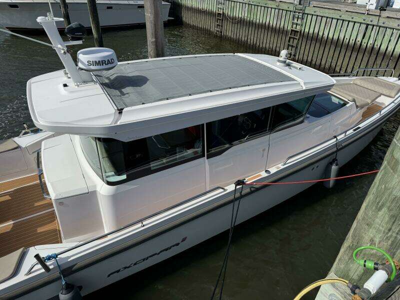 2022 Axopar 37 XC CROSS CABIN
