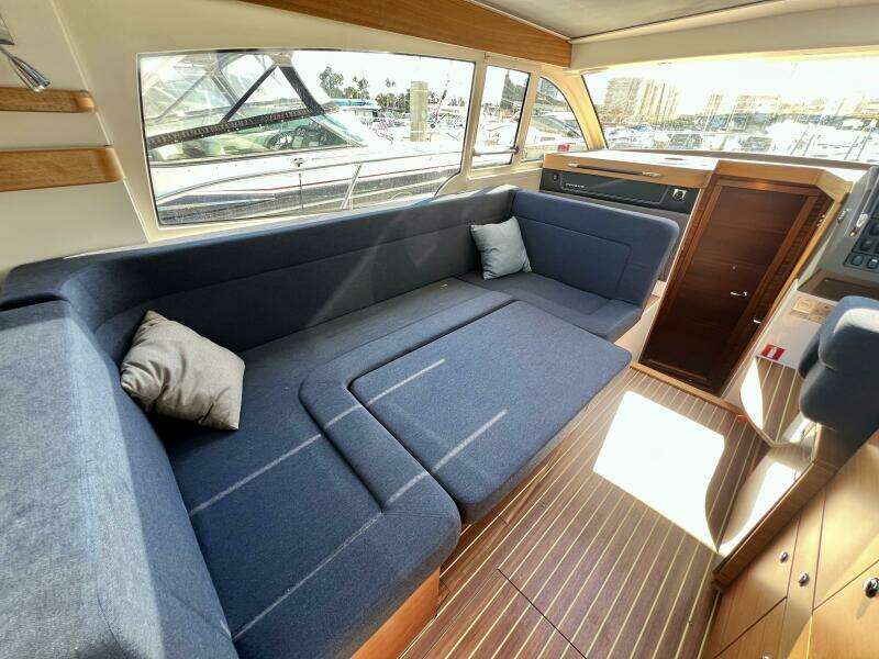 2018 Nimbus 365 Coupe