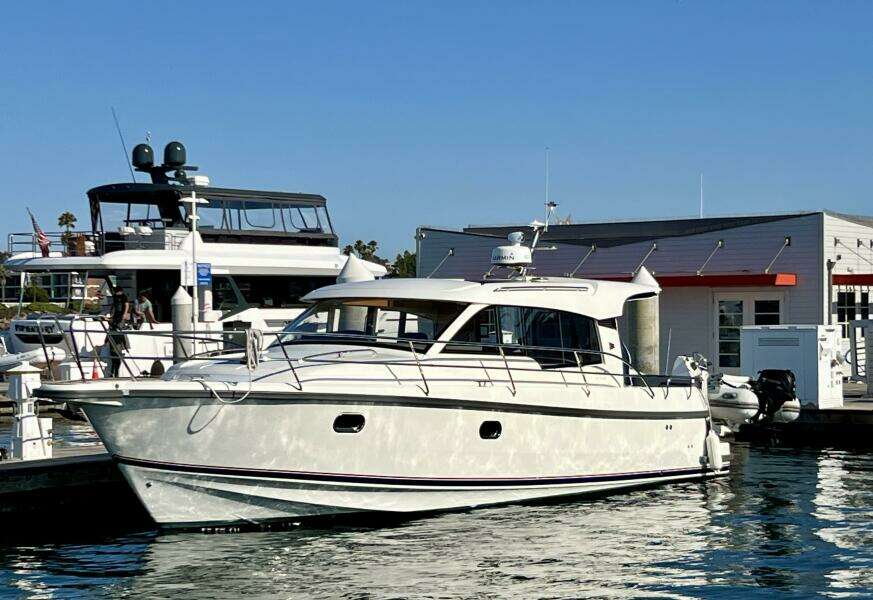 2018 Nimbus 365 Coupe