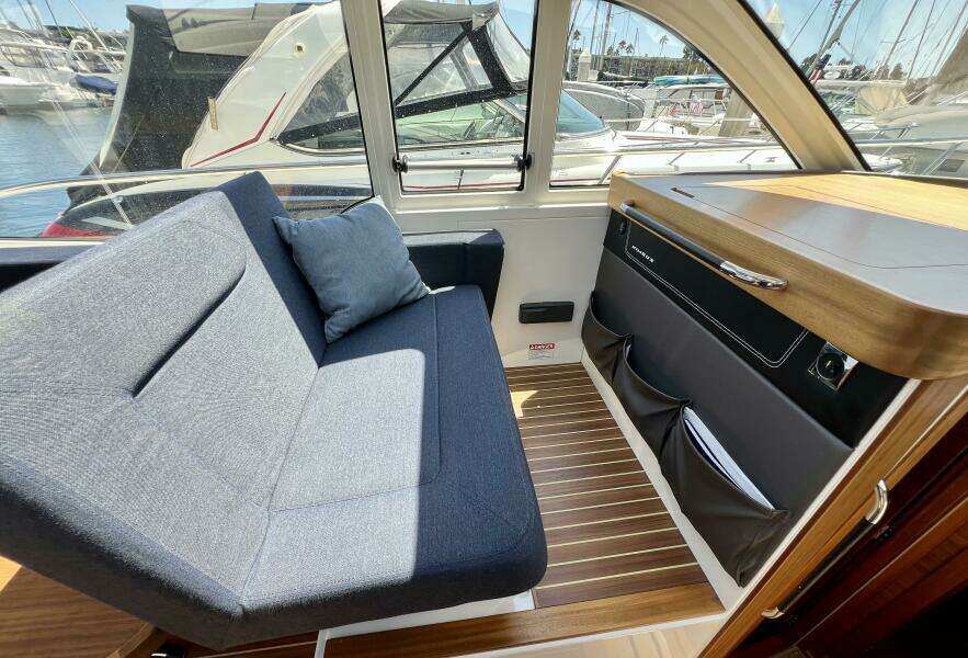 2018 Nimbus 365 Coupe