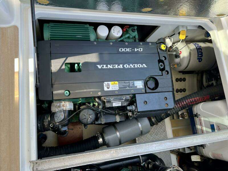 2018 Nimbus 365 Coupe