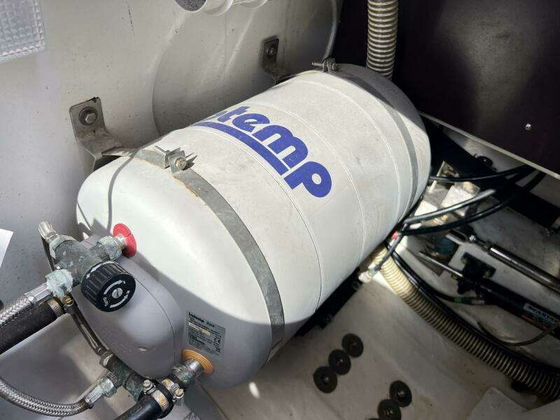 2018 Nimbus 365 Coupe