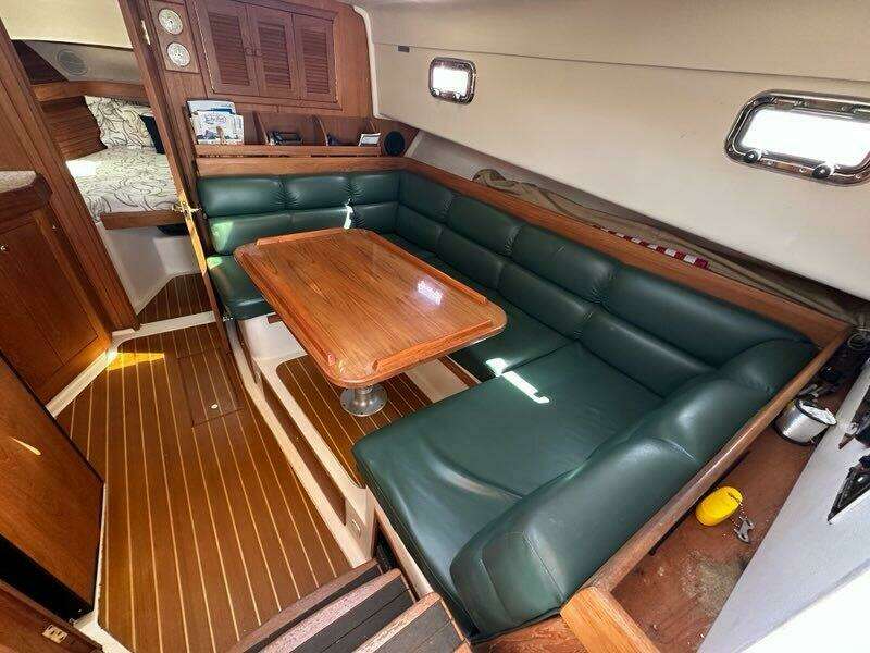 2002 Mainship Pilot 34