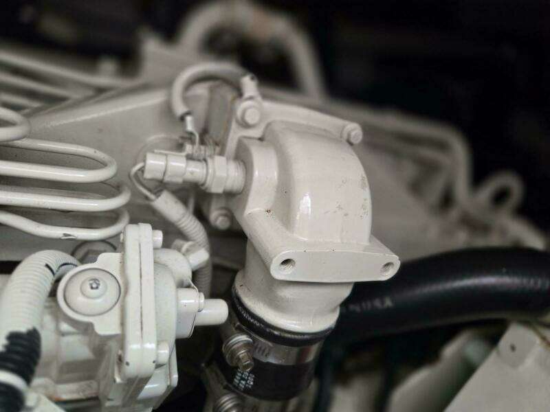 2001 Tiara Yachts 3800 Express