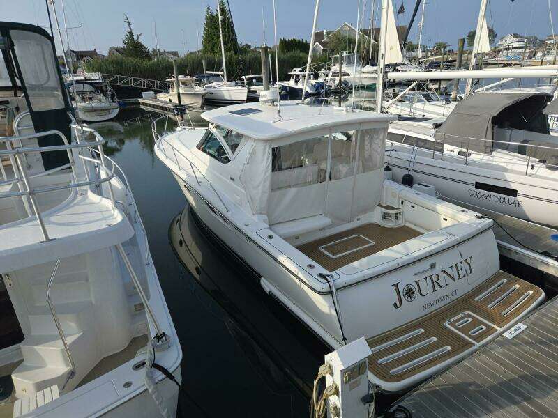 2001 Tiara Yachts 3800 Express