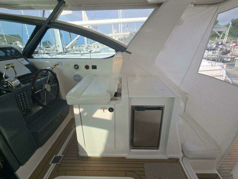 2001 Tiara Yachts 3800 Express