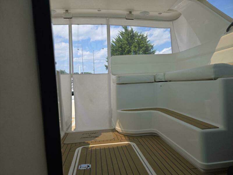 2001 Tiara Yachts 3800 Express