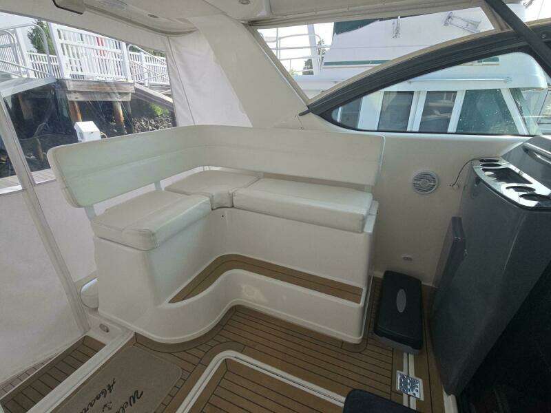 2001 Tiara Yachts 3800 Express