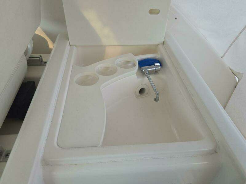 2001 Tiara Yachts 3800 Express