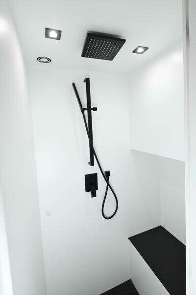 2022 Vanquish Yachts 