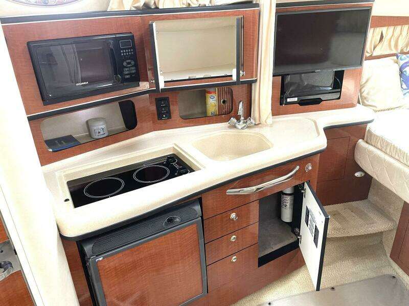 2003 Sea Ray 300 Sundancer