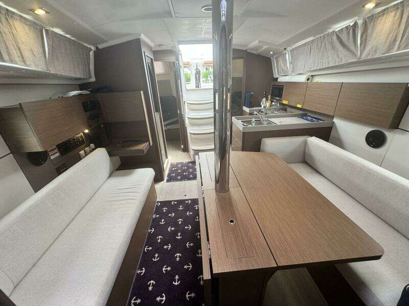 2023 Beneteau Oceanis 38.1