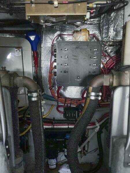 2002 Silverton 42 Convertible