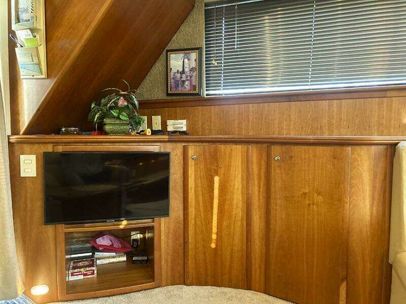 2002 Silverton 42 Convertible