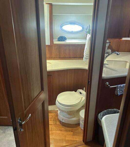 2002 Silverton 42 Convertible