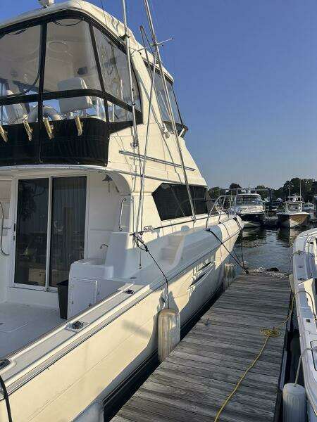 2002 Silverton 42 Convertible