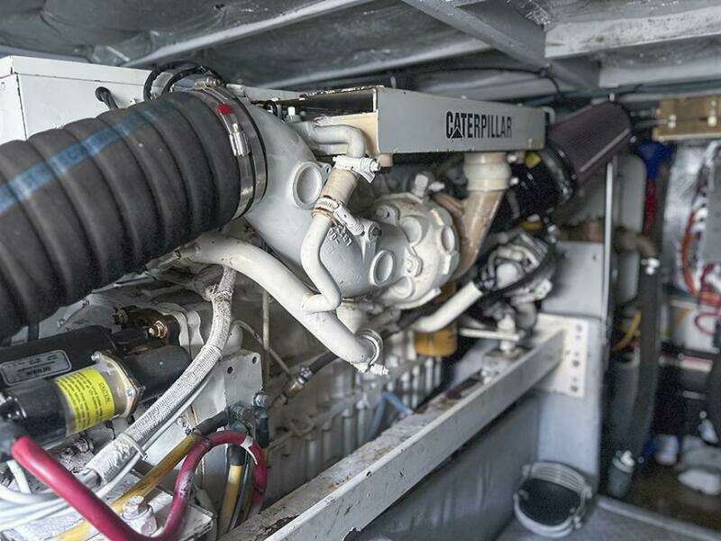 2002 Silverton 42 Convertible