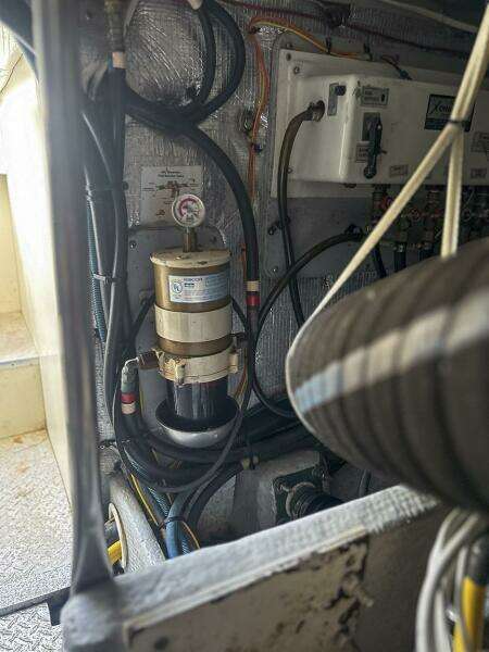 2002 Silverton 42 Convertible