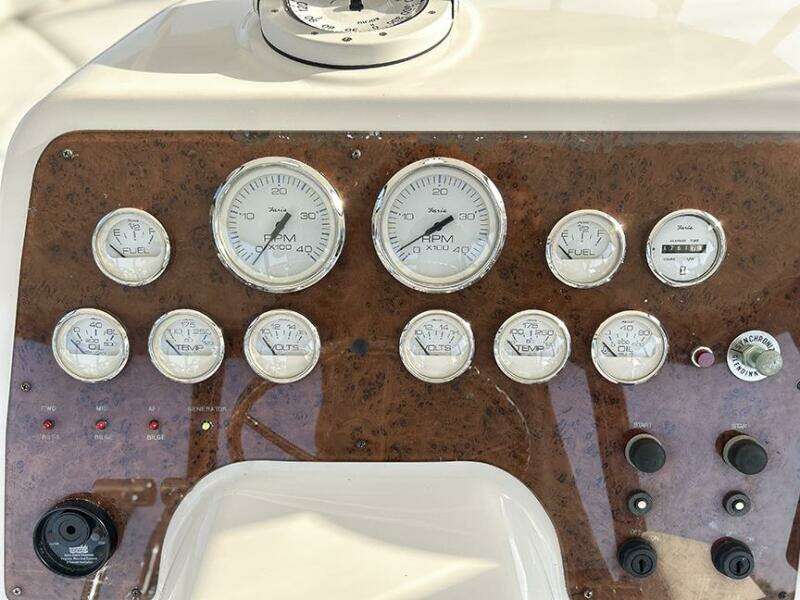 2002 Silverton 42 Convertible