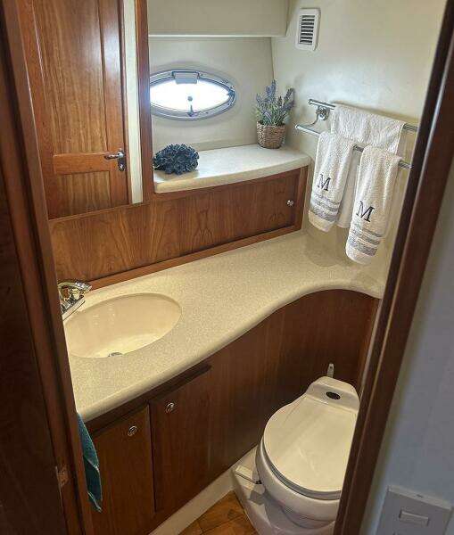 2002 Silverton 42 Convertible