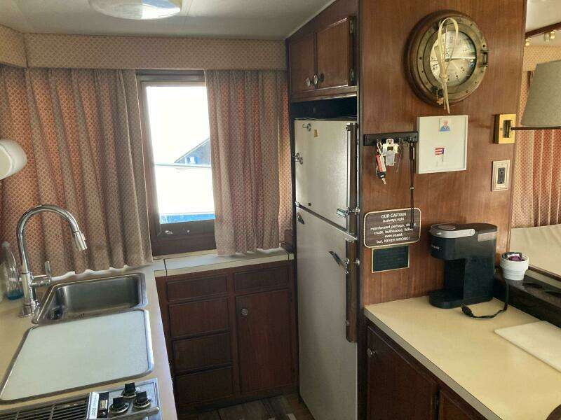 1985 Hatteras Sport Fish