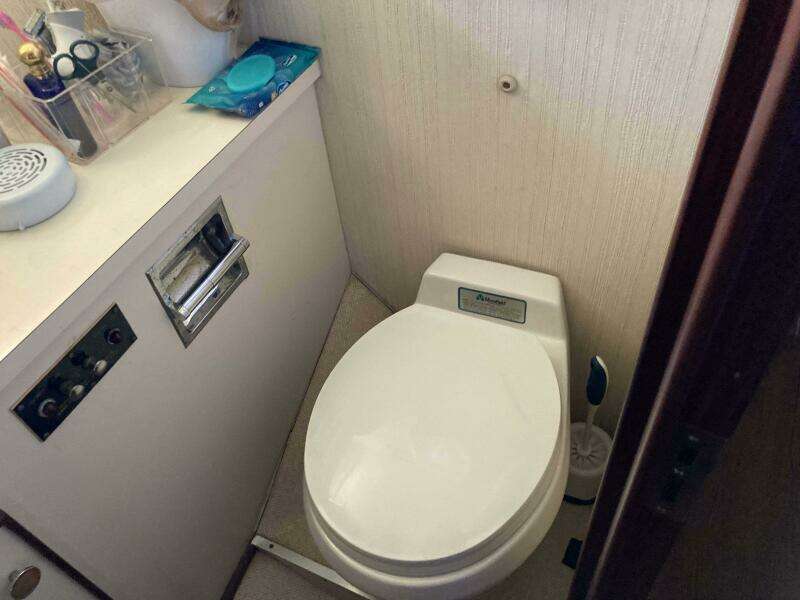 1985 Hatteras Sport Fish